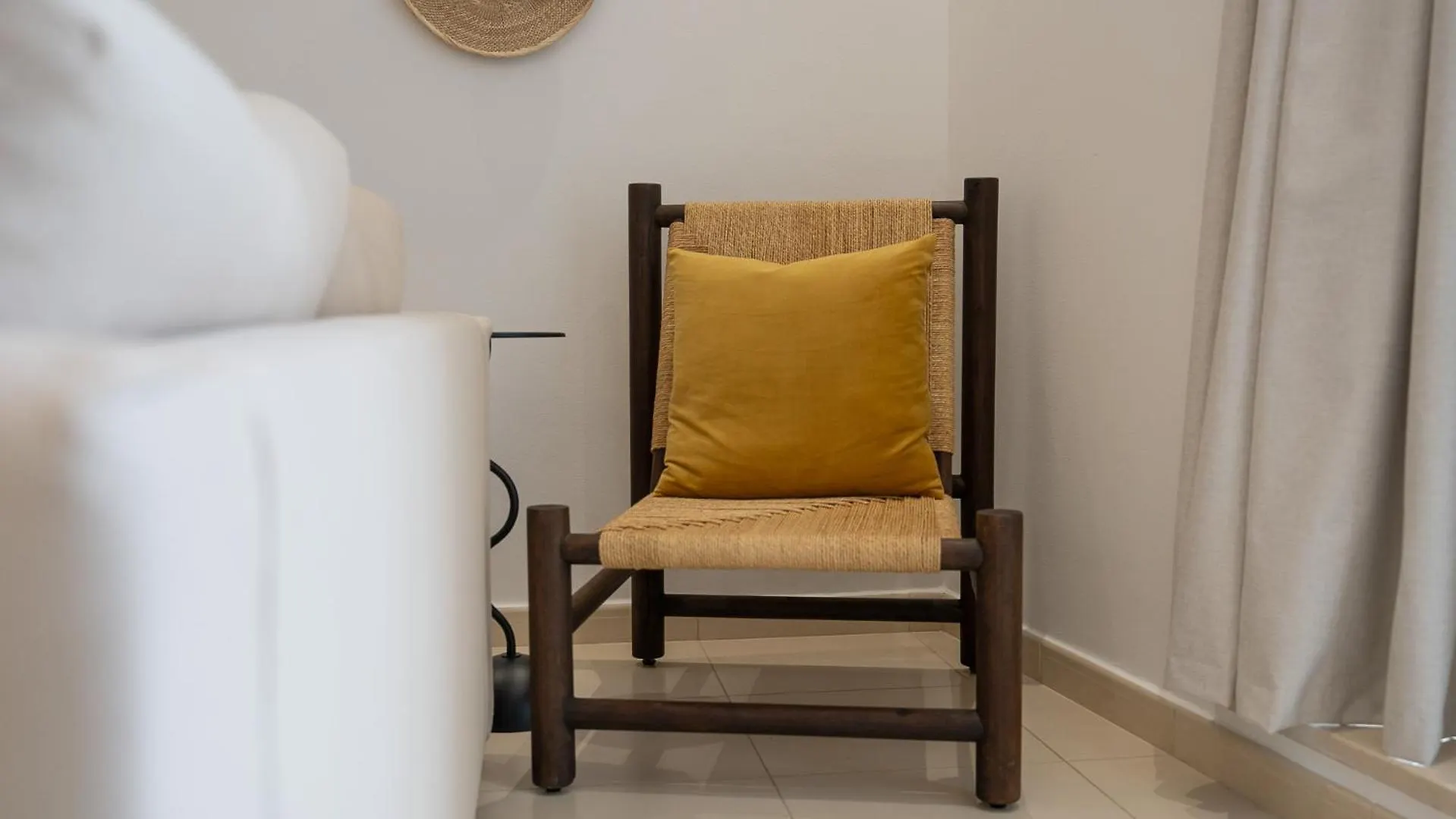 Skyline & Nostalgia Stylish 2Br Getaway Lägenhet Dubai