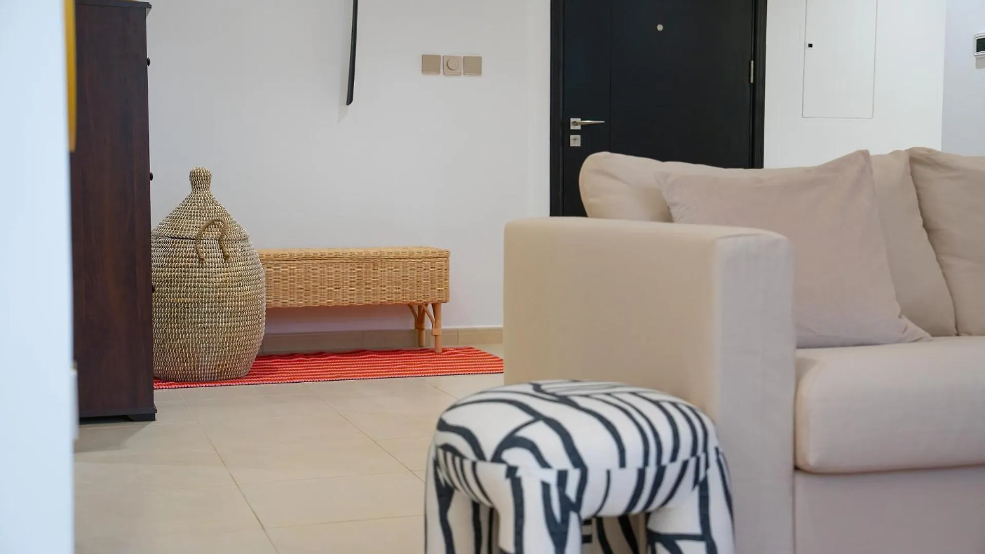 Skyline & Nostalgia Stylish 2Br Getaway Lägenhet Dubai