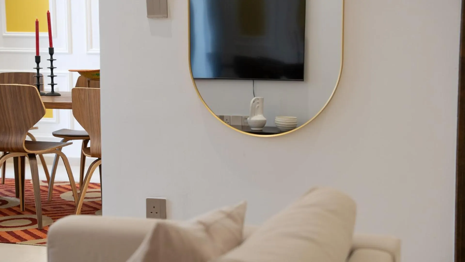 Skyline & Nostalgia Stylish 2Br Getaway Lägenhet Dubai