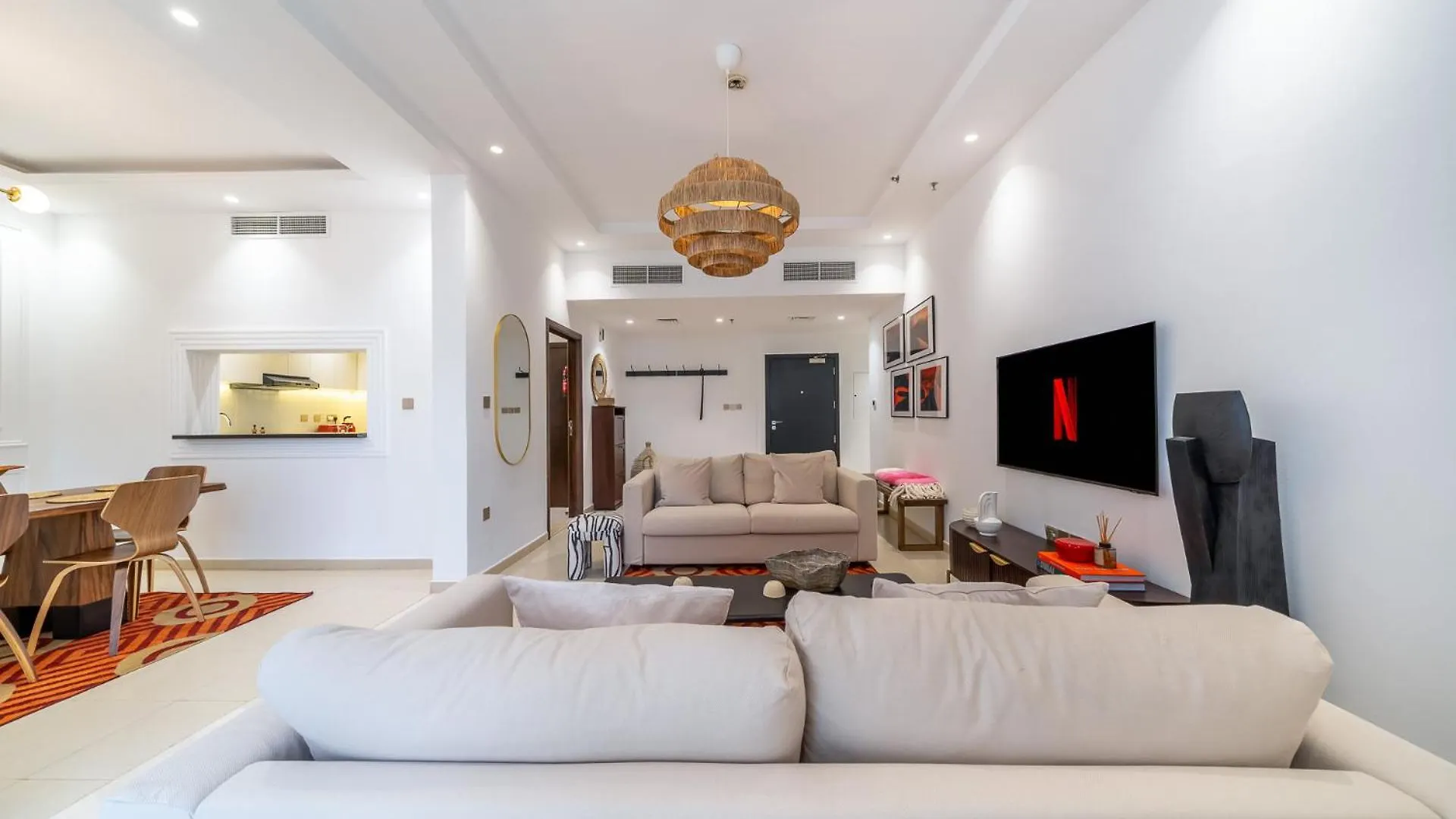 Skyline & Nostalgia Stylish 2Br Getaway Lägenhet Dubai